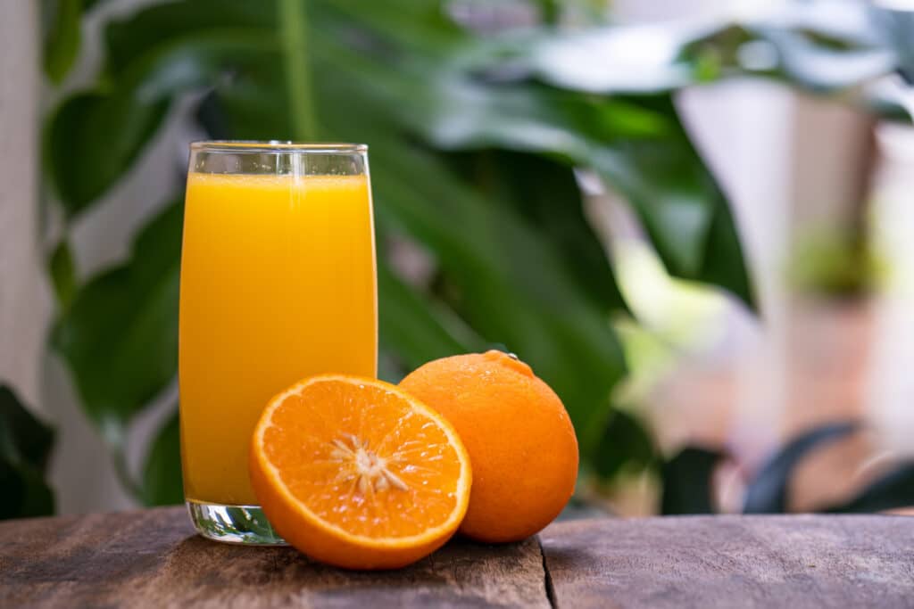 suco de laranja com inhame